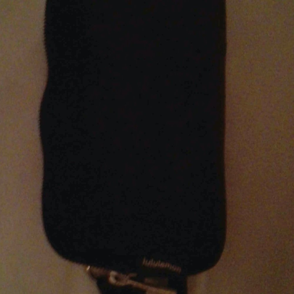 Mini Lululemon Belt Bag - Picture 3 of 6